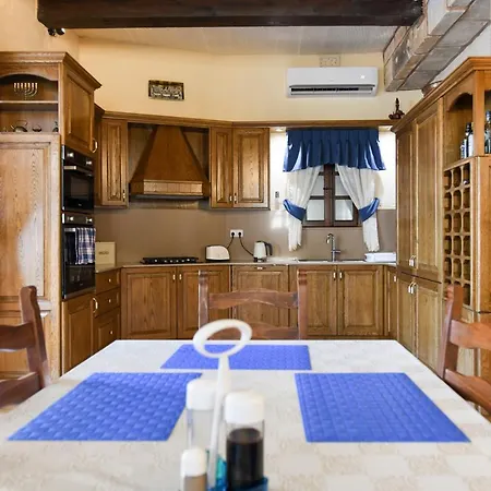 Ir- Razzett T'indri فيلة