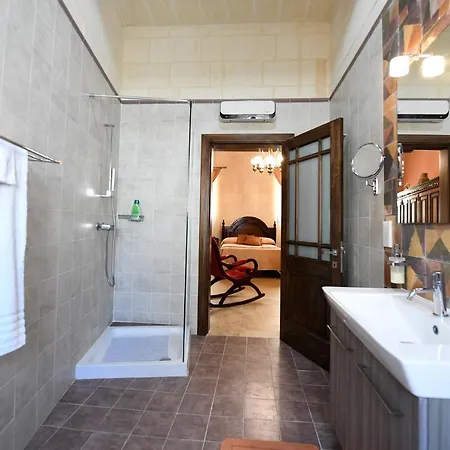 Villa Ir- Razzett T'indri Qala